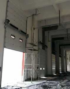 超大車間工業(yè)提升門安裝